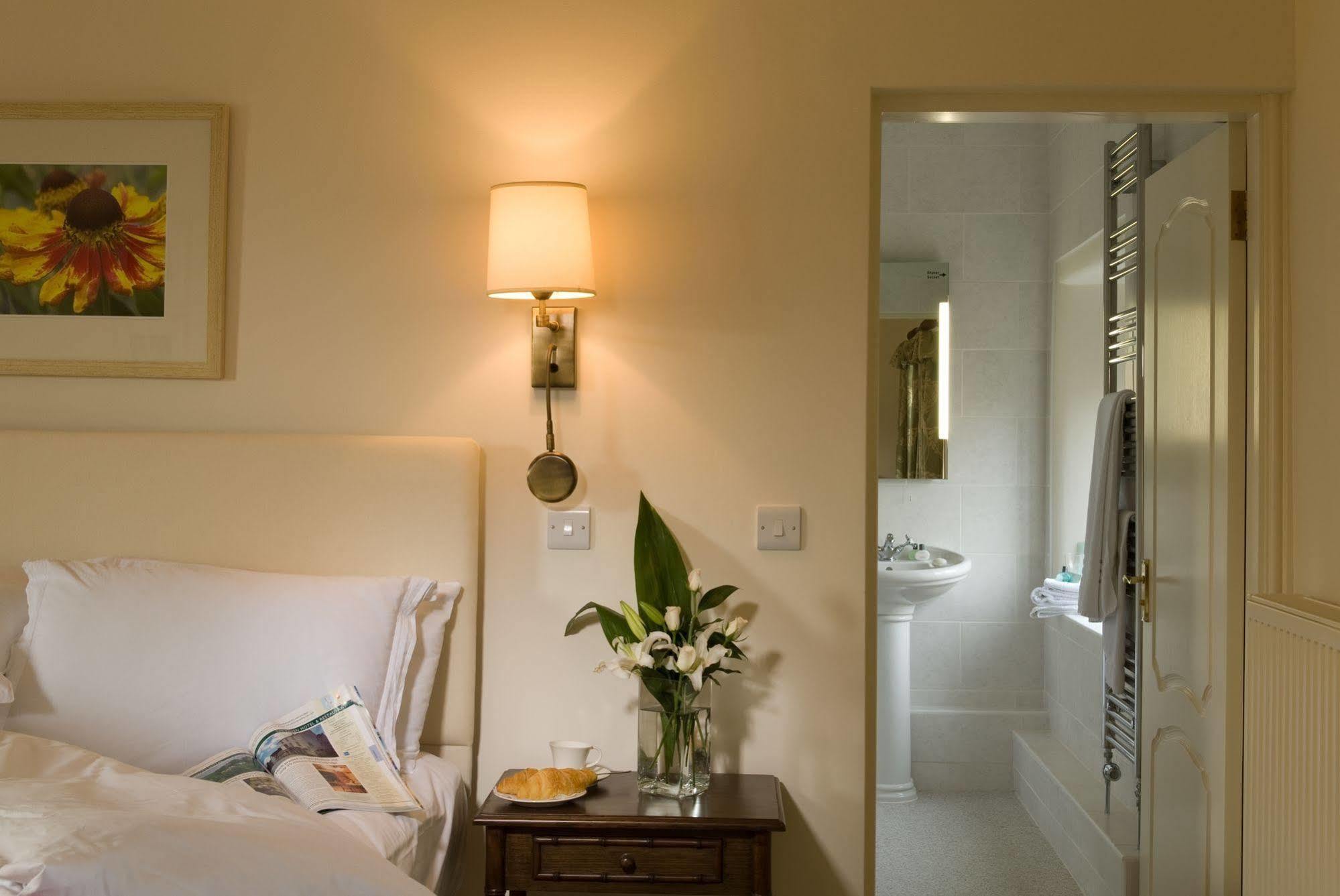 Host & Stay - The Raven Hotel Much Wenlock Exterior foto